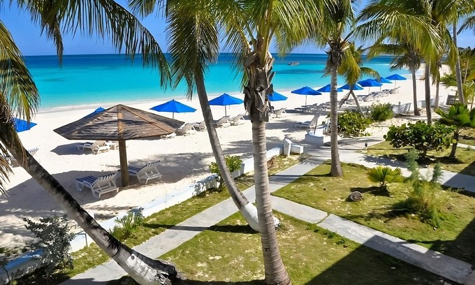 Shoal Bay House | Get Ready for Blissful Getaway! Full Kitchen, Outdoor Pool, FREE Parking, Spa!