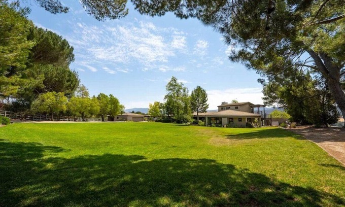 Solvang House | Getaway to relax and enjoy the views