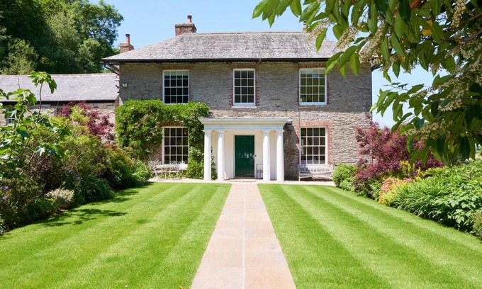 Totnes House | Gitcombe House