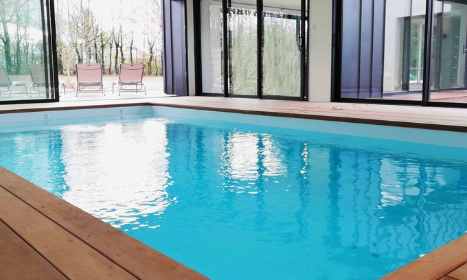 Les Herbiers House | Gite 300m² 15 persons with spa, indoor pool and sauna near puy du fou