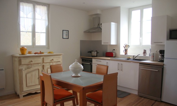 Arudy Apartment | Gîte du canal du moulin, in the heart of the village of Arudy in the Ossau Valley