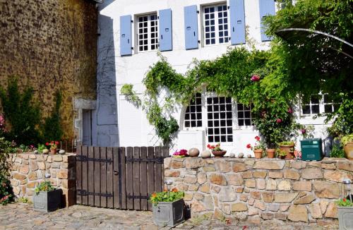 Massignac House | Gite Du Jardin