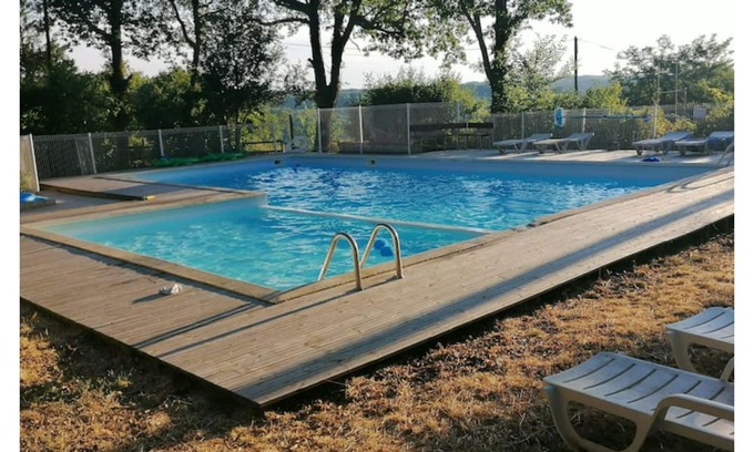 Saint-Aubin-de-Nabirat House | Gîte for 4 people in the heart of nature with swimming pool