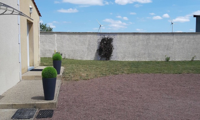Antoigne House | GITE IN THE PAYS DE LOIRE COUNTRYSIDE, CLOSE TO MANY PRESTIGIOUS SITES