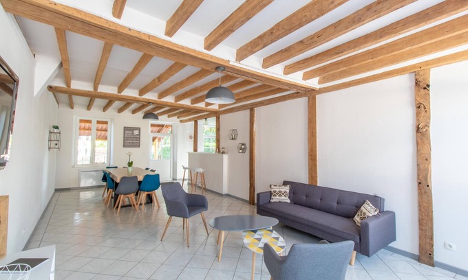 Lorris House | Gite "la p'tite étape" close to all amenities
