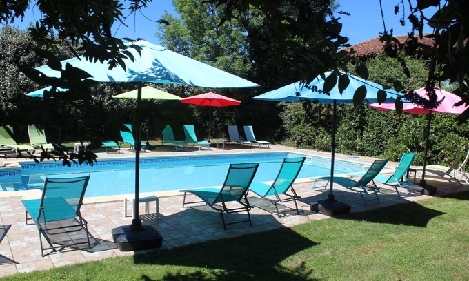 Saverdun Apartment | Gite Lumiere- charming gite with view over the fields