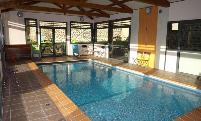 Neussargues-Moissac Cottage | Gite Neussargues en Pinatelle, 3 bedrooms, 6 persons