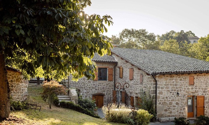 Pelussin Cottage | Gite Pélussin, 4 bedrooms, 12 persons