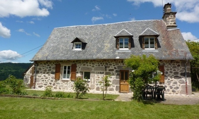Polminhac Cottage | Gite Polminhac, 3 bedrooms, 7 persons