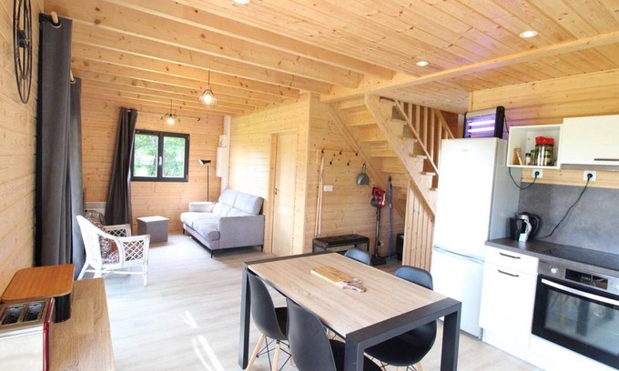 Teissieres-les-Boulies Cottage | Gite Teissières-lès-Bouliès, 3 bedrooms, 6 persons