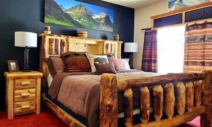 East Glacier Park Village House | Glacier Corner: Enhance Your Adventure