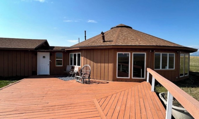 Browning House | Glacier National Park 360° views of Plains and GNP