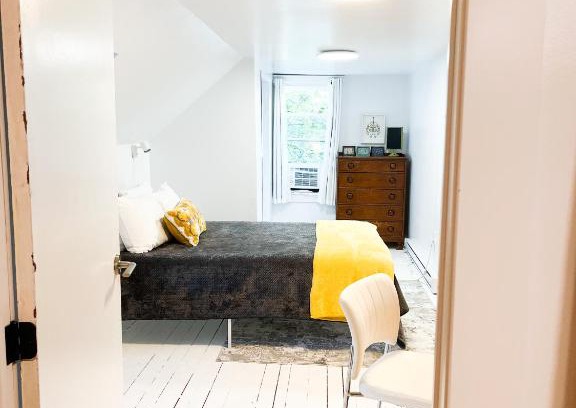 Glen Margaret House | Glen Margaret Lake Loft Guest House