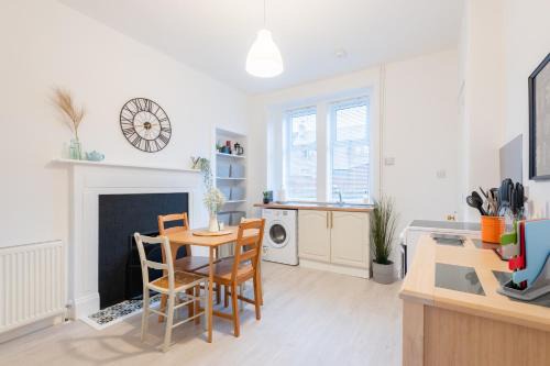 Kirriemuir House | Glengate - Traditional home in Kirriemuir