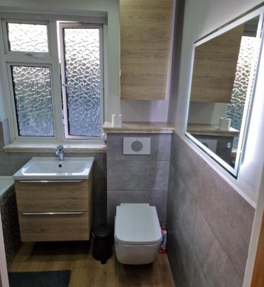 Patchway House | Glenleven share house