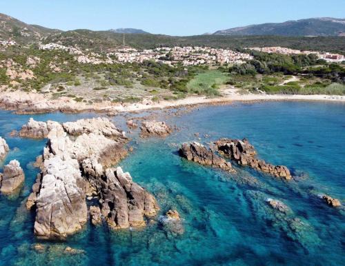 Canneddi Apartment | Gli Oleandri di Calarossa - 5m walk to the beach