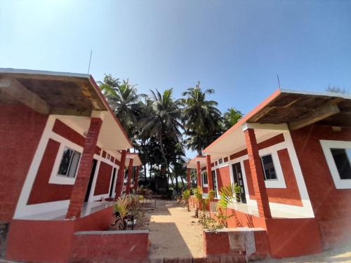 Hireguthi Hotel | Gokarna Beach Front Cottages