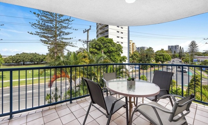 Golden Beach Apartment | Golden Beach 3 Bedroom Apartment