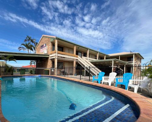 Caloundra Hotel | Golden Beach Motor Inn, Caloundra