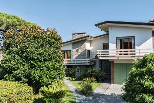 Forte dei Marmi House | Golden Luxe - Quiete Villa,exclusive Garden in Forte dei Marmi