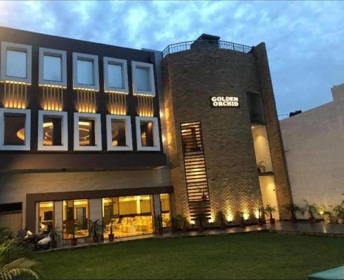Ambala Hotel | Golden Orchid
