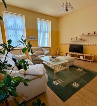 Karlovy Vary Apartment | Golden X Cross