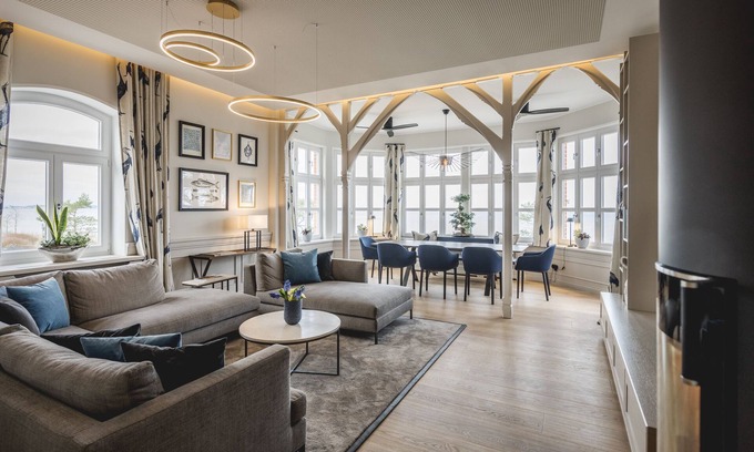 Niendorf Apartment | Goldmädchen 93, Beletage - Exclusive beach villa on the Baltic Sea in the first row.