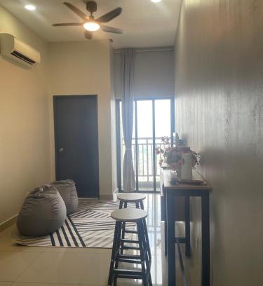 Batu Caves Apartment | Gombak, KL at Ayuman Suites with Netflix & panoramic view of Gombak & Batu Caves