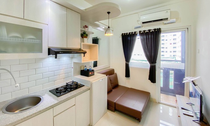 Rawasari Apartment | Good Choice And Homey 2Br At Green Pramuka City Apartment