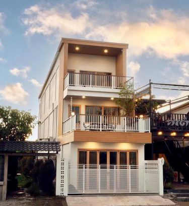 Nai Muang Villa | Good Day House บ้านพักนครพนม ริมแม่น้ำโขง