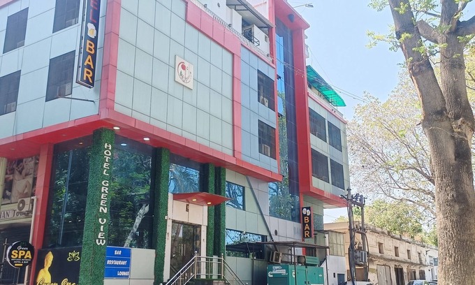 Udaipur City Centre Hotel | Good Hotel in Heart of the City . Best for family and Friends