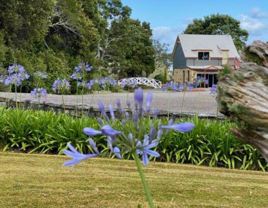 Strahan Hotel | Gordon Gateway