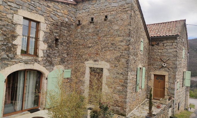 Mostuejouls Bed & Breakfast | Gorge du Tarn Aveyron Lozère Gite et Chambre D'hôte Nature Sport Jacuzzi