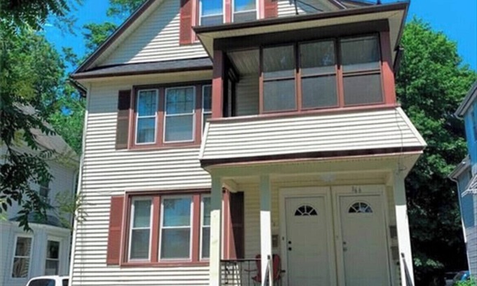 West New Haven House | Gorgeous 1st Floor Westville Apartment