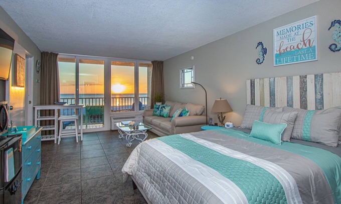 Treasure Island House | Gorgeous 2 br 2 ba Waterfront Condo!