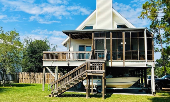 Henderson Point House | Gorgeous 5-bedroom house with AC in Pass Christian