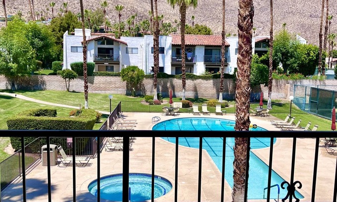 Canyon Corridor Apartment | Gorgeous condo with fabulous mountain and pool views in South Palm Springs