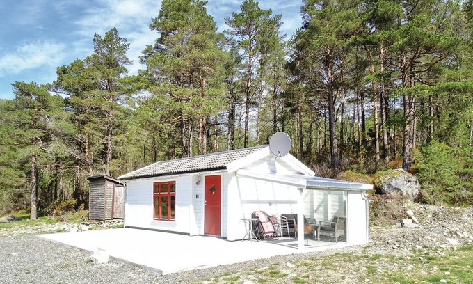 Dirdal House | Gorgeous home in Dirdal with WiFi