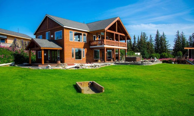 Homer House | Gorgeous Home with Unobstructed Ocean & Mountain Views & Private Hot Tub!