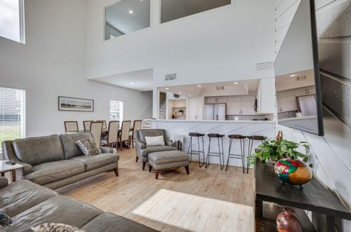April Sound House | Gorgeous Lakefront Townhome with Pool Access and Views