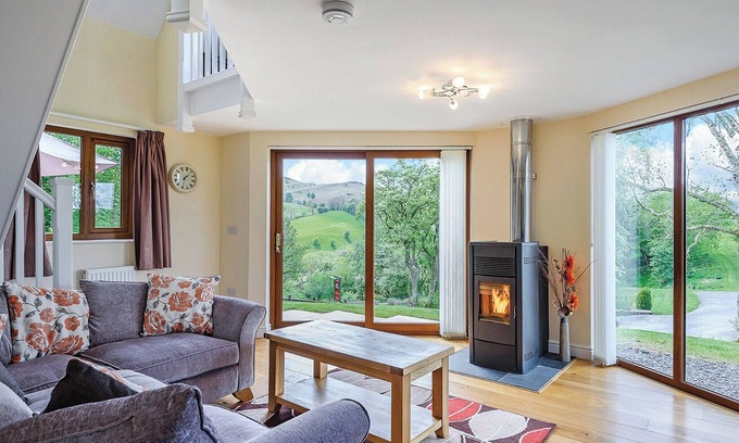 Caersws Ski Chalet | Gorgeous open plan two storey lodge.