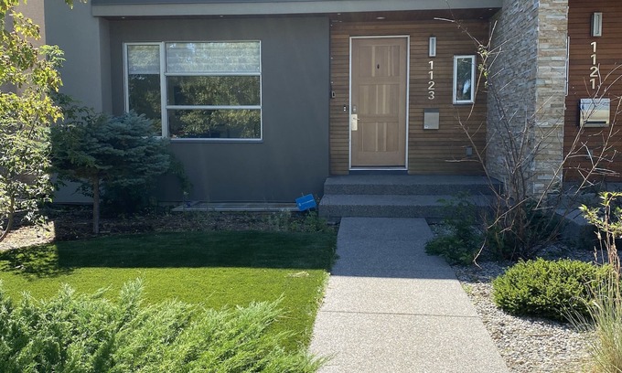 Bridgeland House | Gorgeous Skyline and Mountain View Property Refreshing Swim Spa Pool and Hot Tub