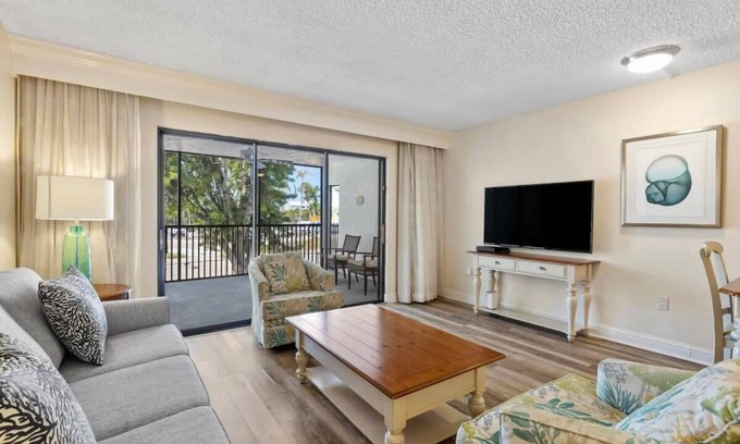Captiva Condo | Gorgeous South Seas Villa with Pool and Private Beach