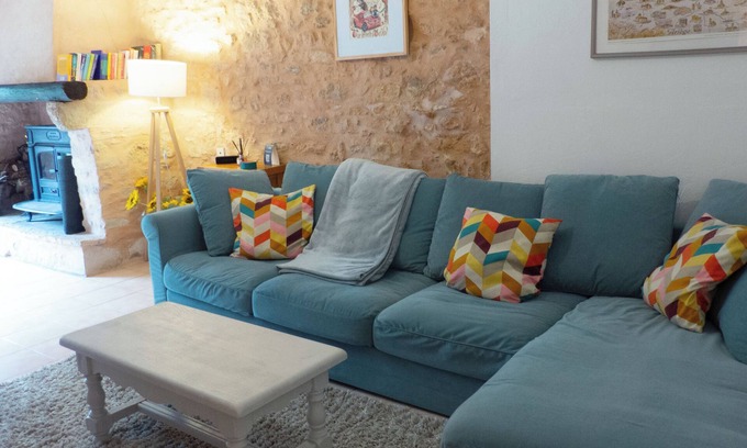 La Bastide-de-Bousignac Cottage | Gorgeous three bedroom gîte with rustic charm