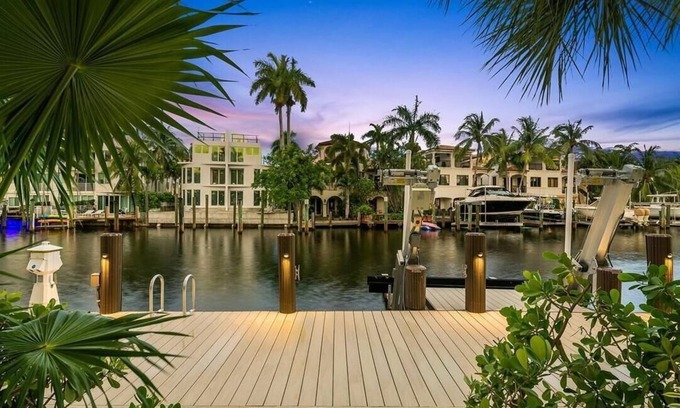 Hendricks and Venice Isles House | Gorgeous waterfront home in the heart of downtown!