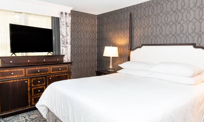 Historic District Hotel | Governor Calvert Suite at Historic Inns of Annapolis