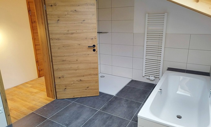 Oberschonau Apartment | Grünsteinblick für 4 Personen, 2 Schlafzimmer