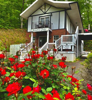 Lake Lure Bed & Breakfast | Grafton Lodge