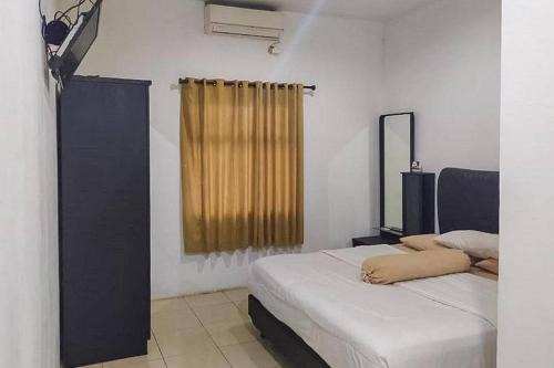 Tasikmalaya Hotel | Graha HT Sumantri Mitra RedDoorz