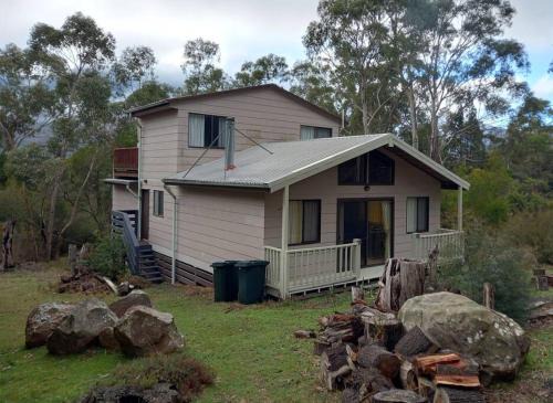 Halls Gap House | Grampians Trail Cottage